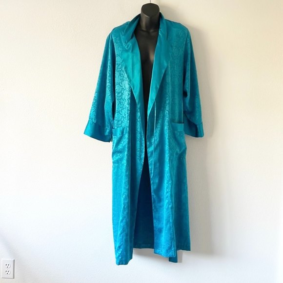 Victoria’s Secret Yellow Lable Green Robe - Picture 6 of 14